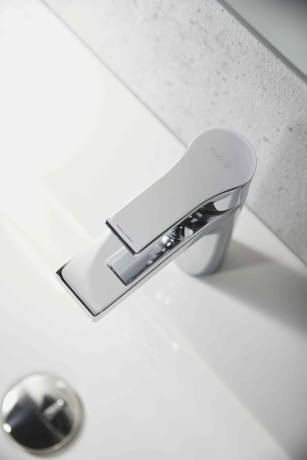 Смеситель KLUDI ZENTA SL 482980565 для раковины на одно отверстие однорычажный с донным клапаном